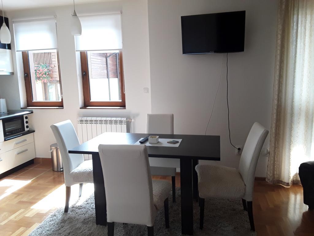 Ivanovic Apartment *